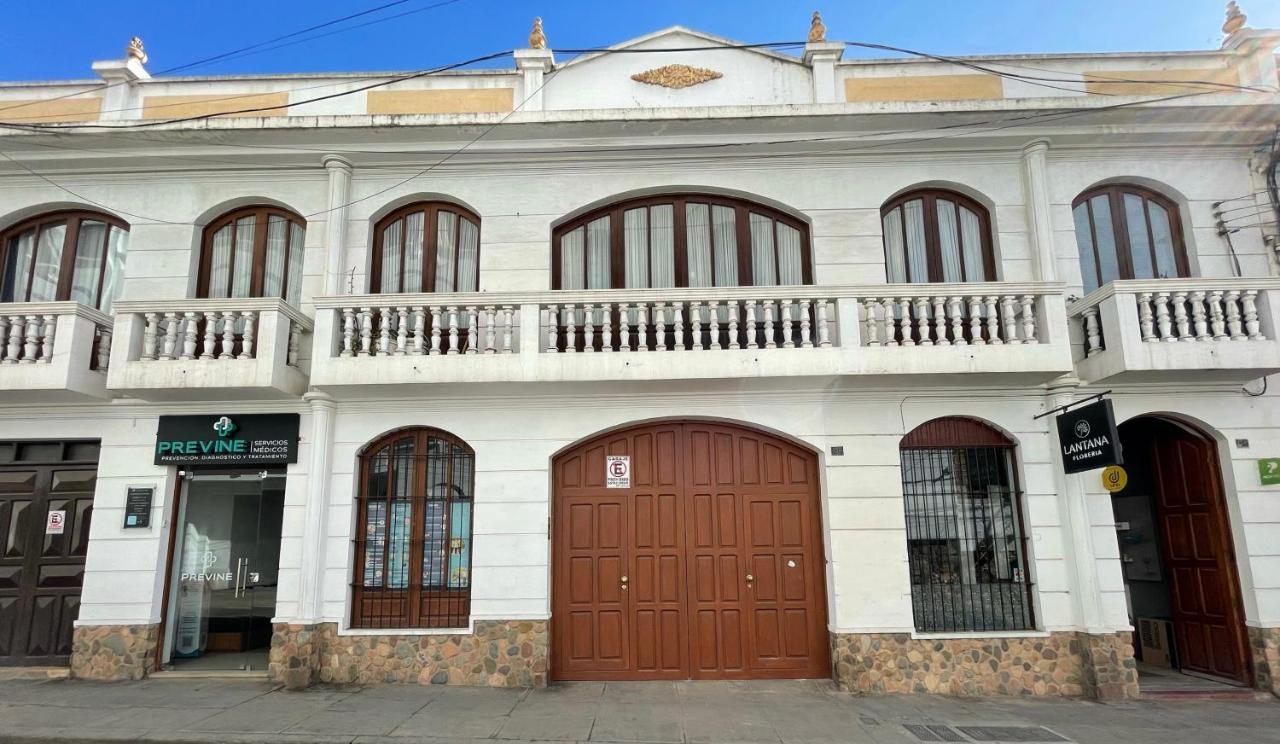 Hospedaje Sarabia Sucre Exterior photo