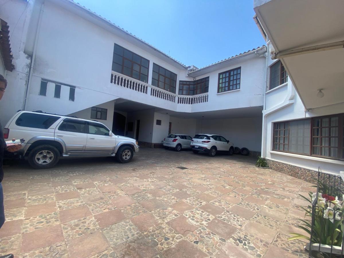 Hospedaje Sarabia Sucre Exterior photo